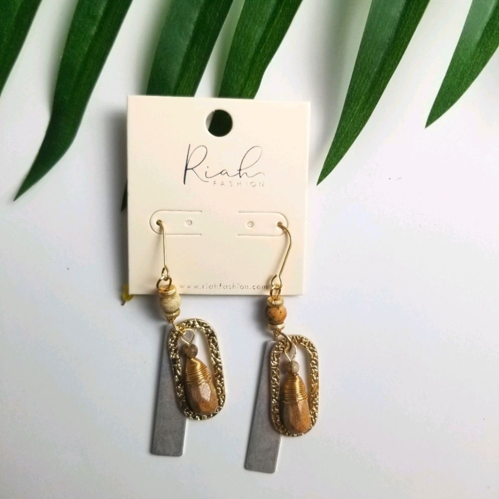 Riah Fashion Tear Drop Dangle Stone Earrings